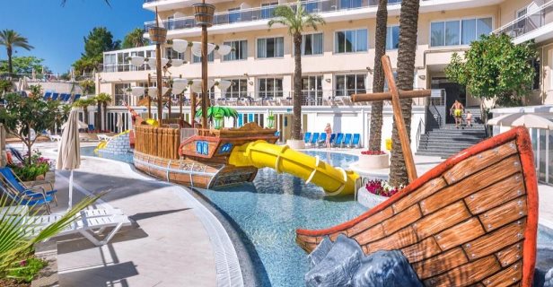 Hotel Oasis Park Splash