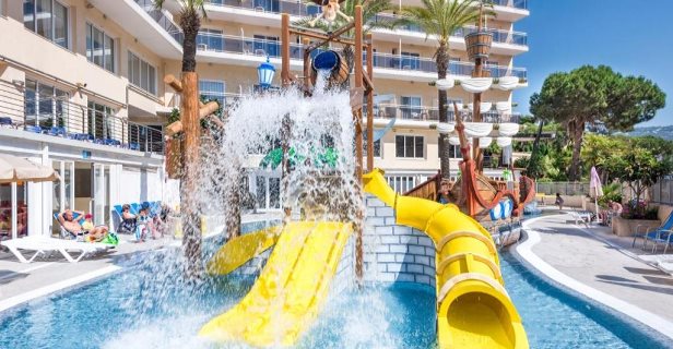 Hotel Oasis Park Splash