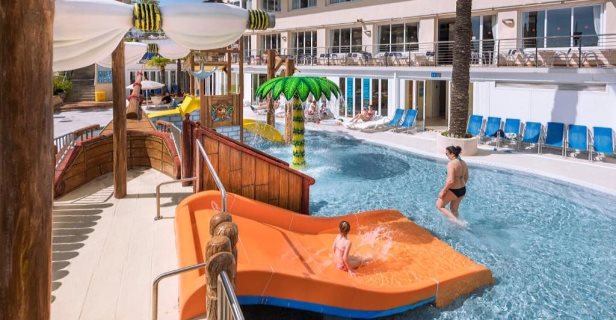 Hotel Oasis Park Splash