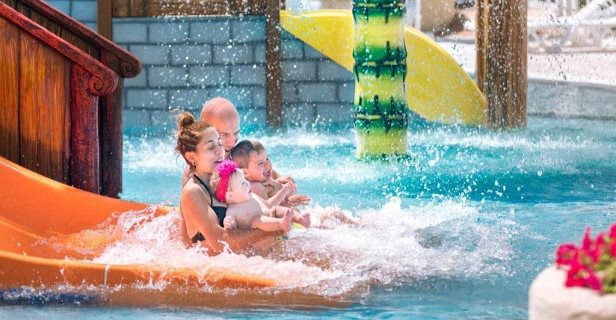 Hotel Oasis Park Splash