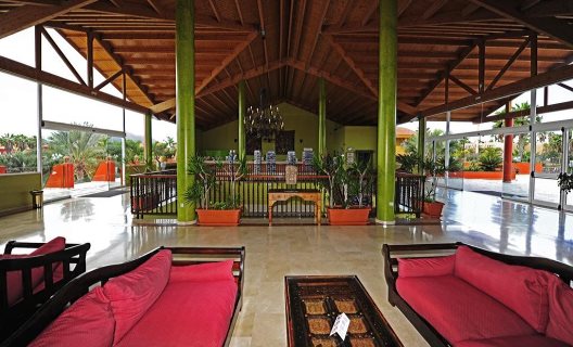 Hotel Oasis Village