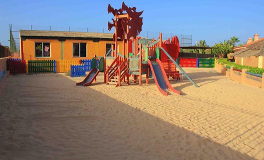 Hotel Oasis Village
