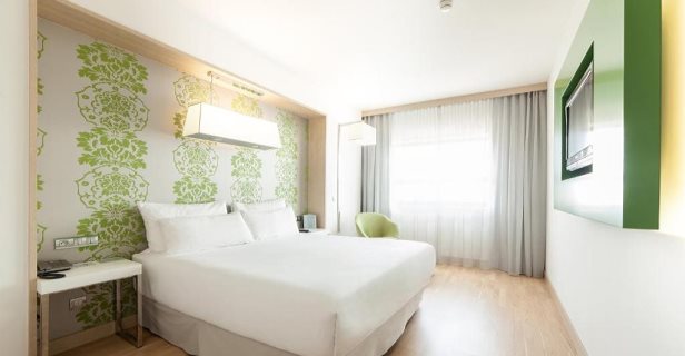 Hotel Occidental Praha Five