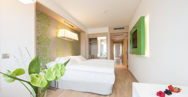 Hotel Occidental Praha Five