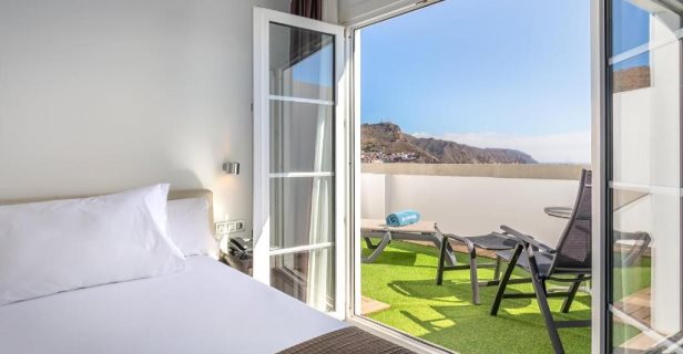 Hotel Occidental Santa Cruz Contemporáneo