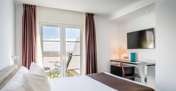 Hotel Occidental Santa Cruz Contemporáneo