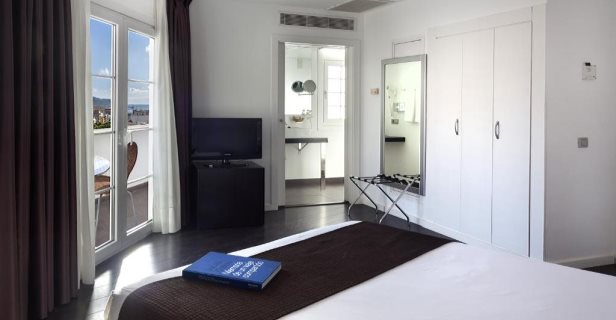 Hotel Occidental Santa Cruz Contemporáneo