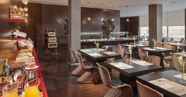 Hotel Occidental Santa Cruz Contemporáneo