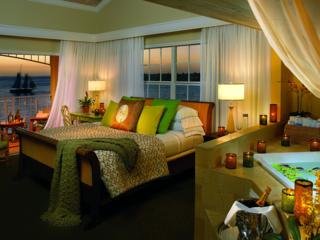 Hotel Ocean Key Resort & Spa