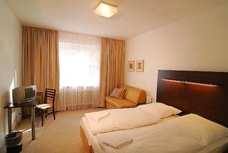 Hotel Orly