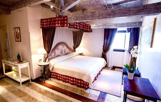 Hotel Pago De Cirsus