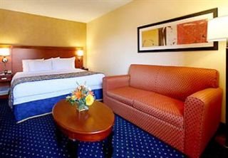Hotel Palm Springs Courtyard By Marriott
