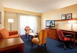 Hotel Palm Springs Courtyard By Marriott