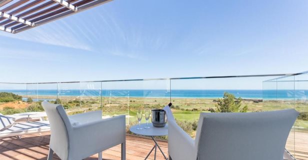 Hotel Palmares Beach House