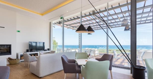 Hotel Palmares Beach House