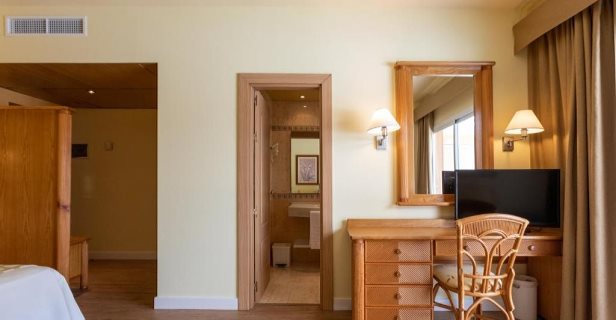Hotel Palmira Paradise Suites