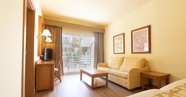 Hotel Palmira Paradise Suites