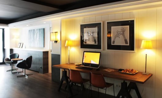 Hotel Paral-lel