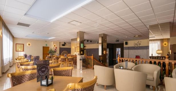 Hotel Parasol By Dorobe