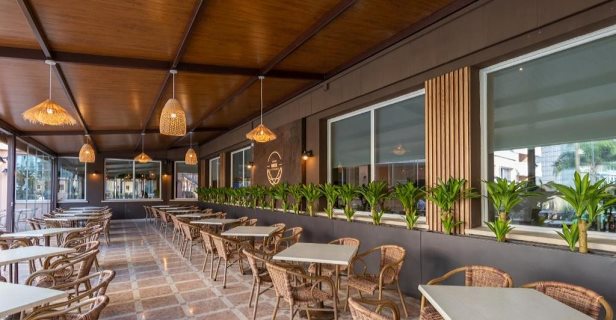 Hotel Parasol By Dorobe