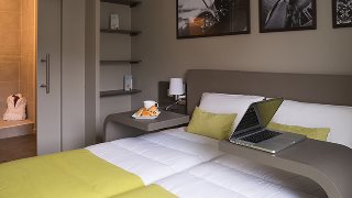 Hotel Park And Suites Elegance Le Bourget