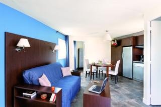 Hotel Park & Suites Village La Rochelle Marans