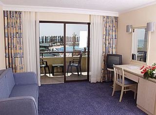 Hotel Pegasos World Side