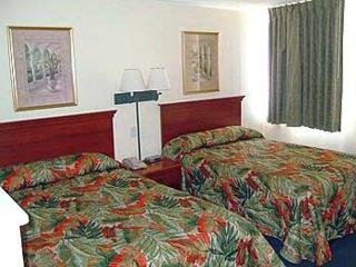 Hotel Pelican Pointe Suites
