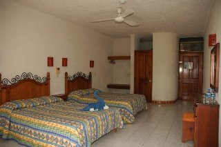 Hotel Pelicano Inn