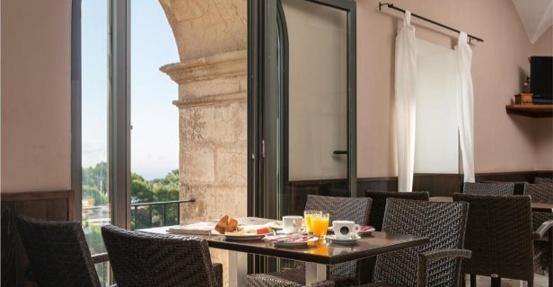 Hotel Petit Hostatgeria Sant Salvador