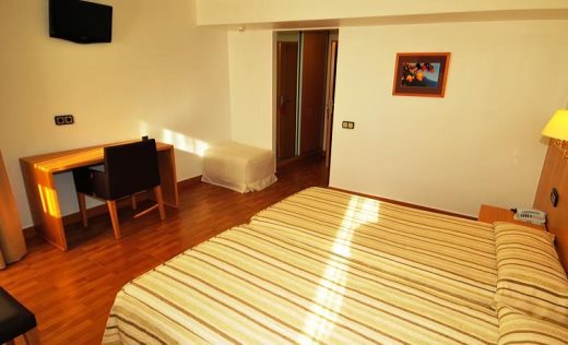Hotel Petit Lacreu