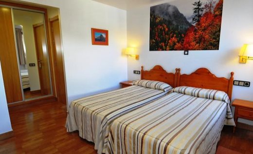 Hotel Petit Lacreu