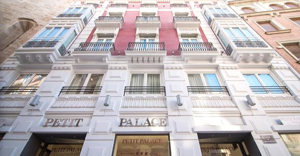 Hotel Petit Palace Plaza De La Reina