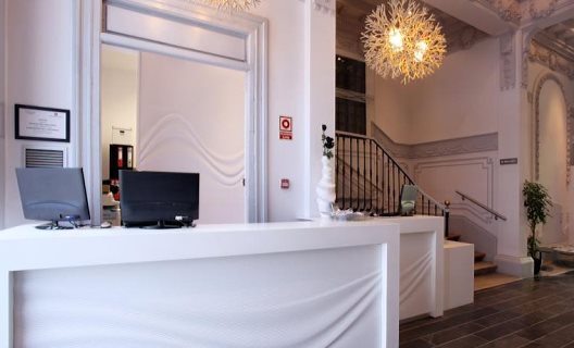 Hotel Petit Palace Santa Barbara