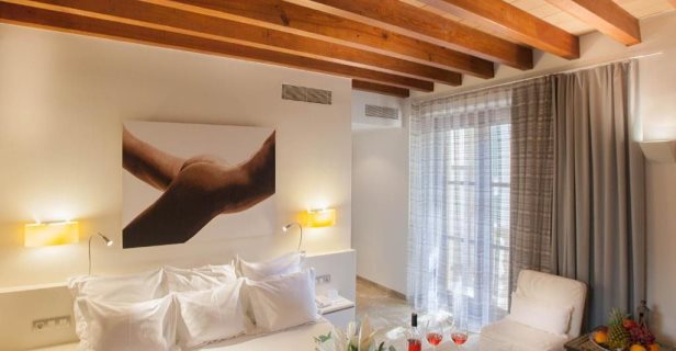 Hotel Petit Palace Tres