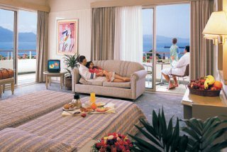 Hotel Pharae Palace