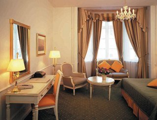 Hotel Phoenix