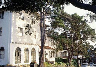 Hotel Pine Inn