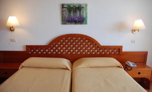 Hotel Pinos Playa