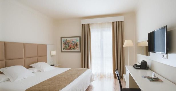 Hotel Pirineos Figueres