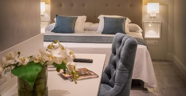Hotel Pirineos Figueres