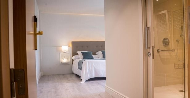 Hotel Pirineos Figueres