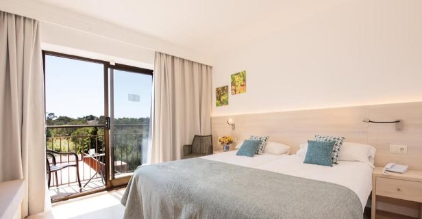 Hotel Playa Mondrago