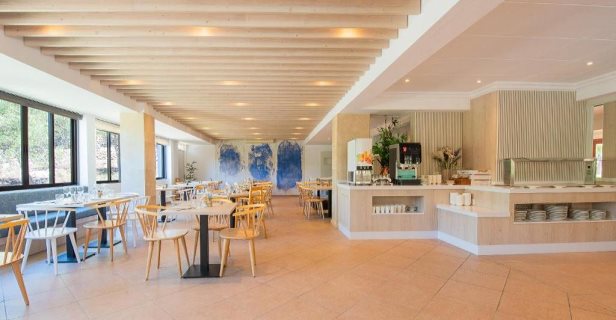 Hotel Playa Mondrago