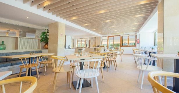 Hotel Playa Mondrago