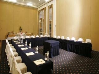 Hotel Plaza Camelinas