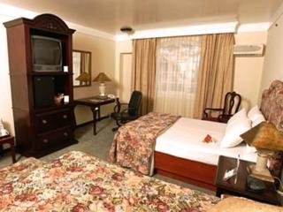 Hotel Plaza Camelinas
