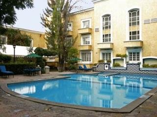 Hotel Plaza Camelinas