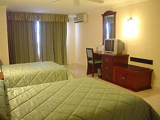 Hotel Plaza Colonial