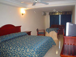 Hotel Plaza Colonial